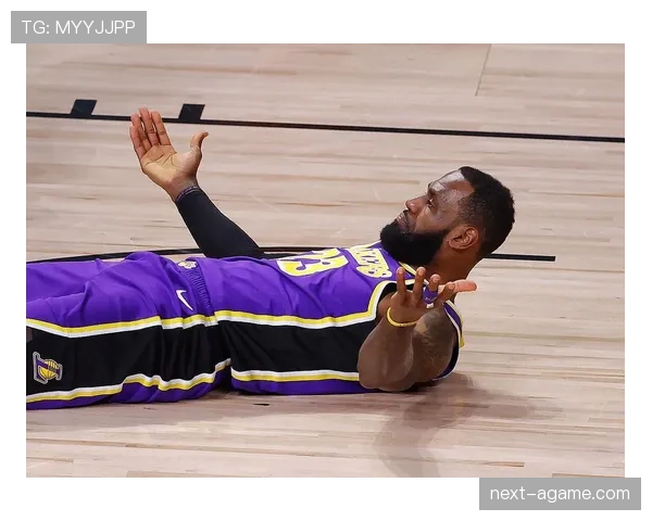 假摔规则判罚解析：NBA与FIBA判罚标准差异